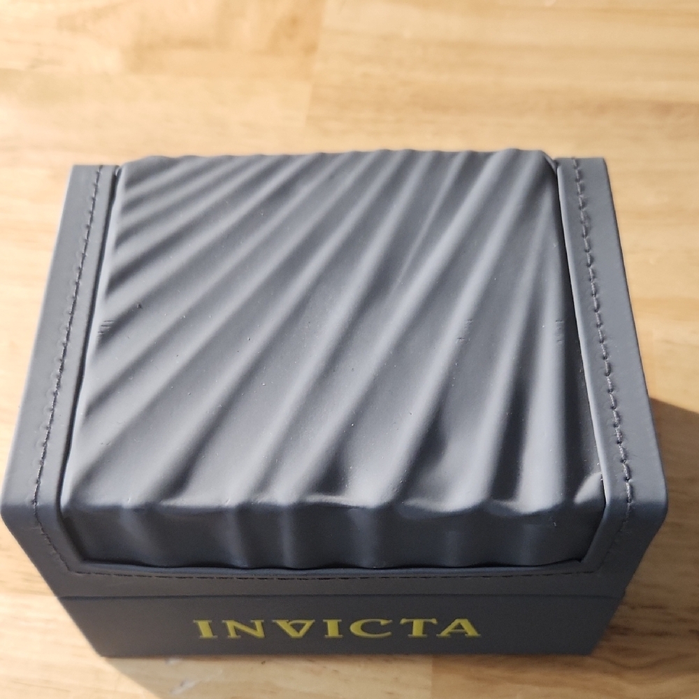 Invicta Gray Watch Box - Picture 2 of 3